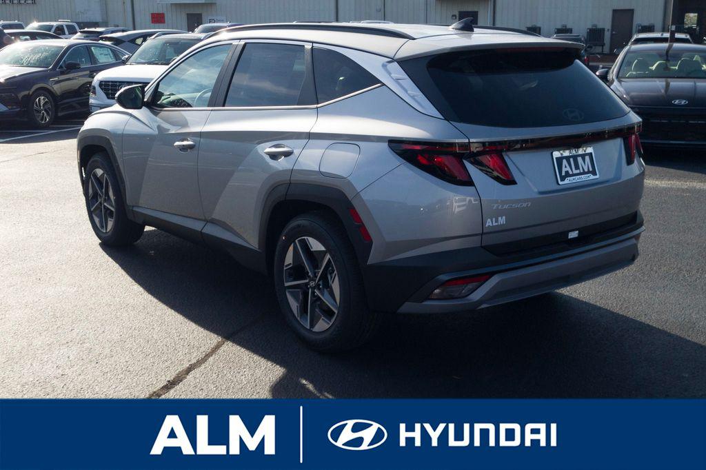 New 2026 Silver Hyundai SEL FWD image 10