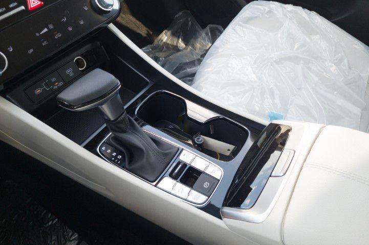 New 2026 Gray Hyundai SEL FWD image 24