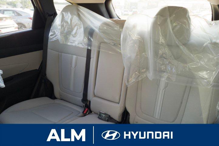 New 2026 White Hyundai SEL FWD image 17