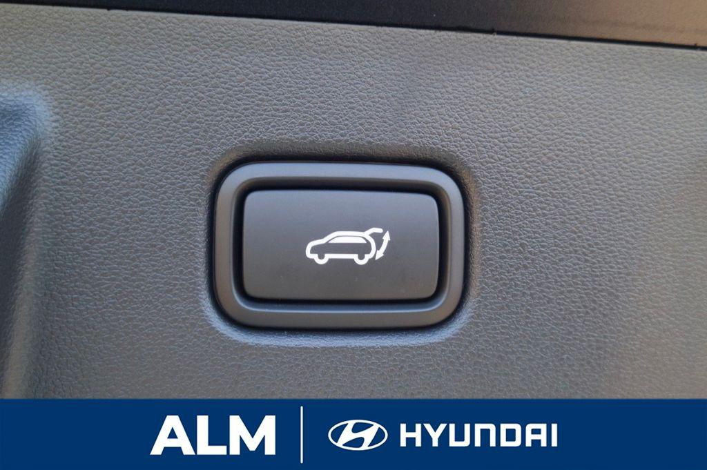 New 2026 Phantom Black HYUNDAI XRT FWD image 8