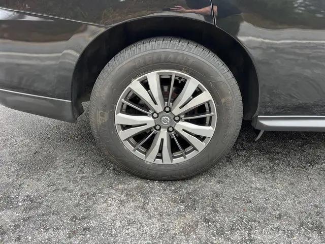 2020 Nissan Pathfinder SL 4WD