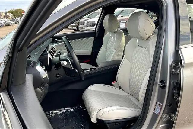 2025 Genesis G70 3.3T RWD Sport Advanced