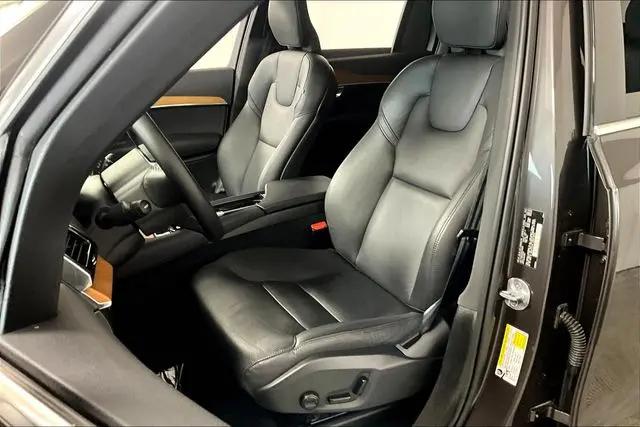 2024 Volvo XC90 B6 Plus Bright Theme 7-Seater