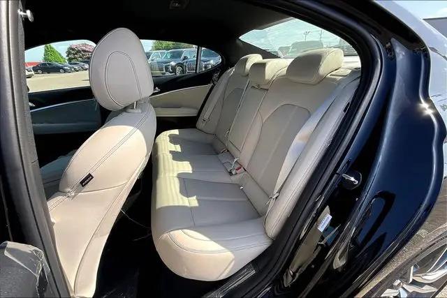 2026 Genesis G70 2.5T RWD