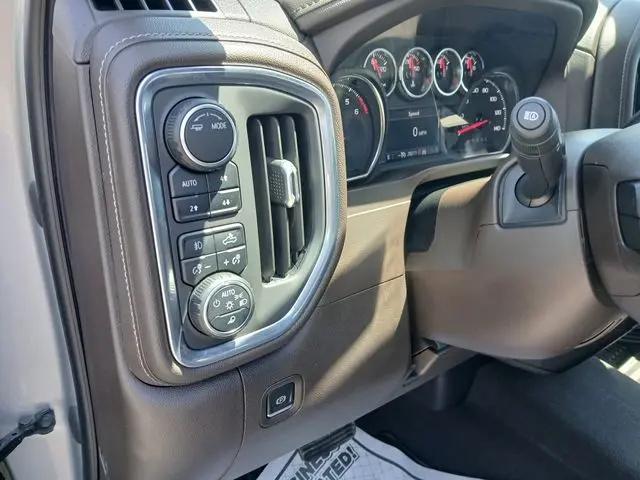 2022 Chevrolet Silverado 2500HD 4WD Double Cab Standard Bed LTZ