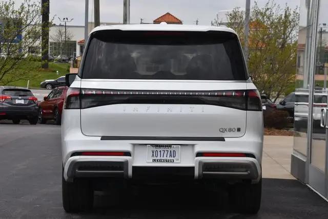 2025 INFINITI QX80 SENSORY AWD