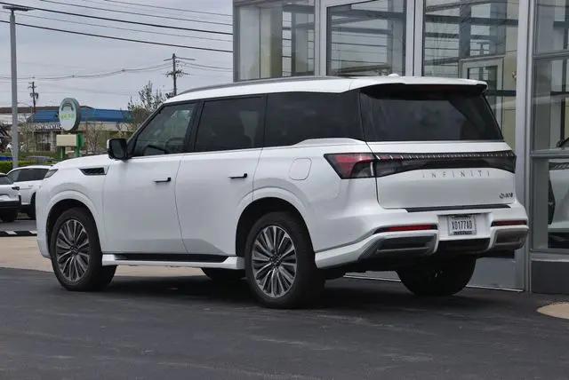 2025 INFINITI QX80 SENSORY AWD