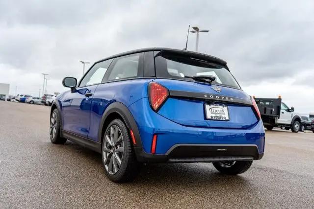 2025 MINI Hardtop Cooper