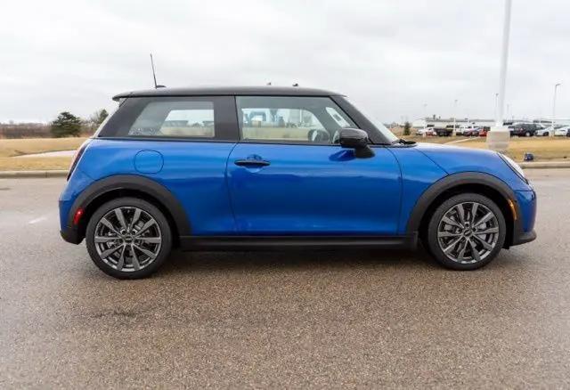 2025 MINI Hardtop Cooper