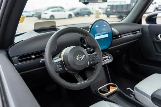 2025 MINI Hardtop Cooper