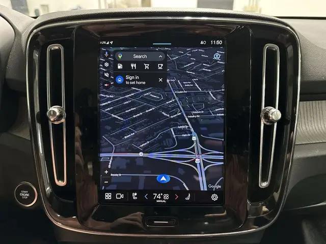 2025 Volvo XC40 B5 Core Bright Theme