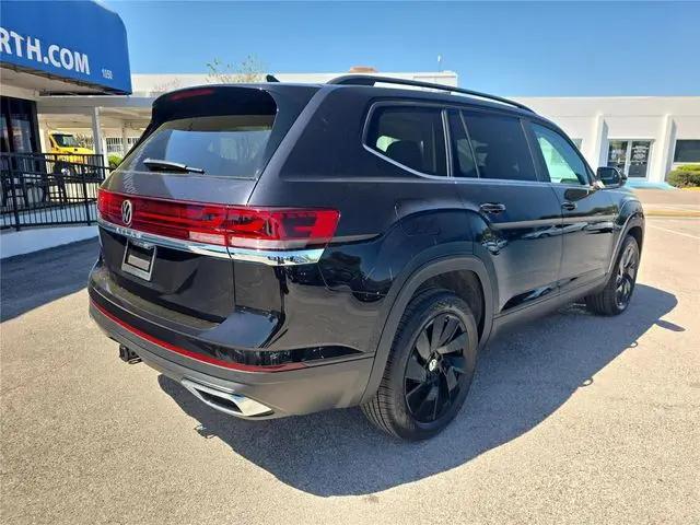 2026 Volkswagen Atlas SE with Technology
