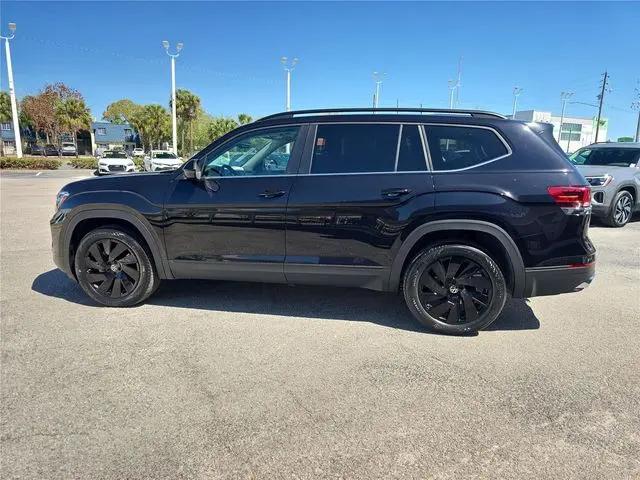 2026 Volkswagen Atlas SE with Technology