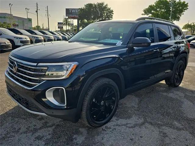 2026 Volkswagen Atlas SE with Technology