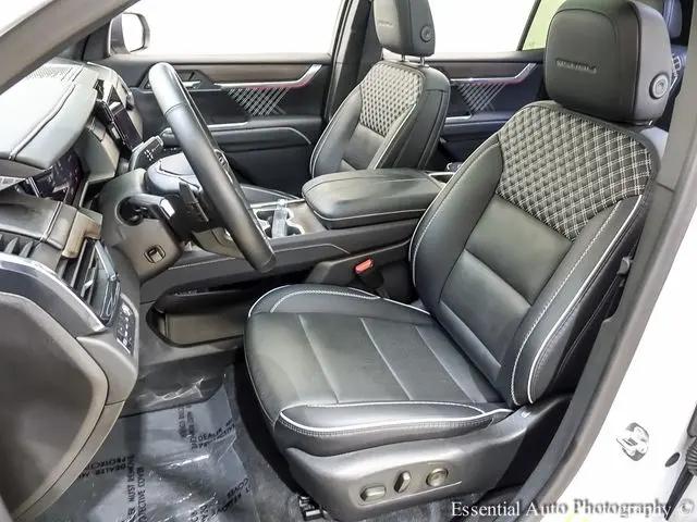 2024 GMC Acadia AWD Denali