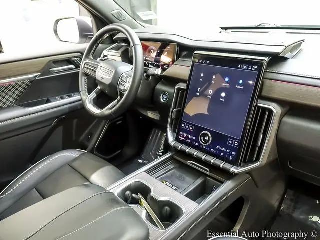 2024 GMC Acadia AWD Denali