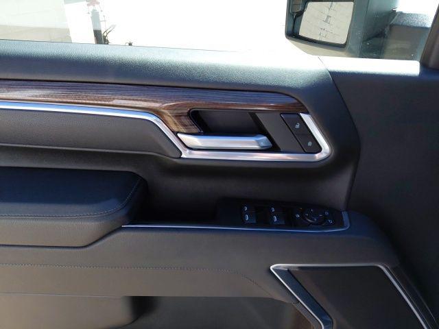 2025 Chevrolet Silverado 2500HD 4WD Crew Cab Standard Bed LT