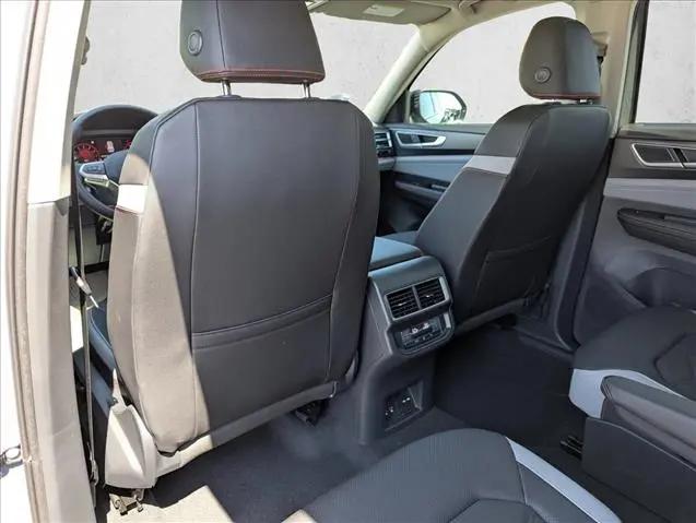 2026 Volkswagen Atlas Peak Edition