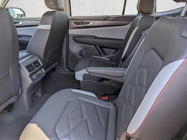 2026 Volkswagen Atlas Peak Edition
