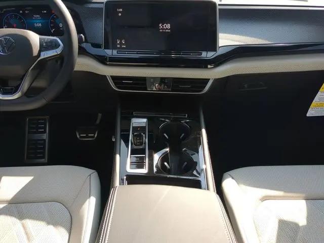 2026 Volkswagen Atlas Cross Sport SEL Premium R-Line