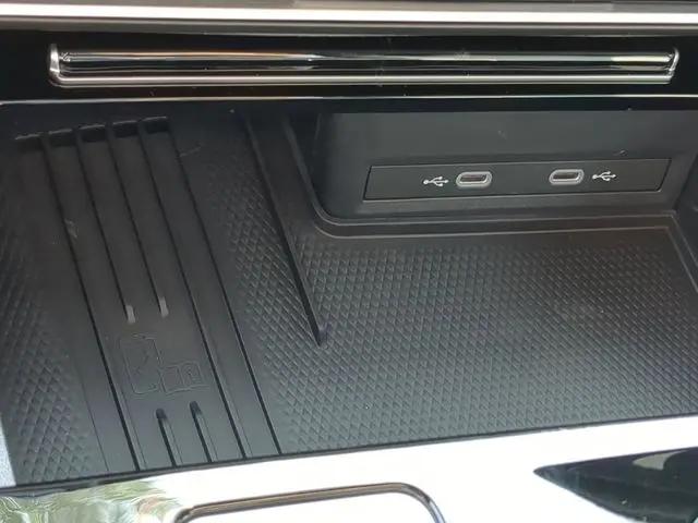 2026 Volkswagen Atlas Cross Sport SEL Premium R-Line