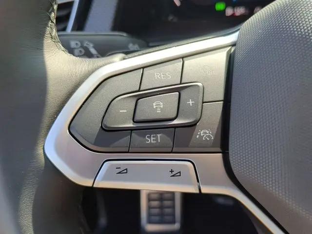2026 Volkswagen Atlas Cross Sport SEL Premium R-Line
