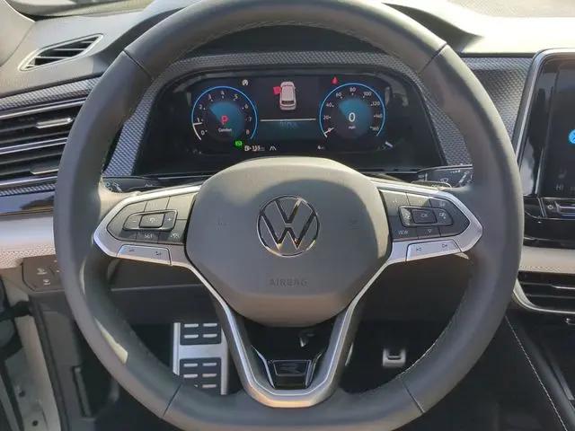 2026 Volkswagen Atlas Cross Sport SEL Premium R-Line