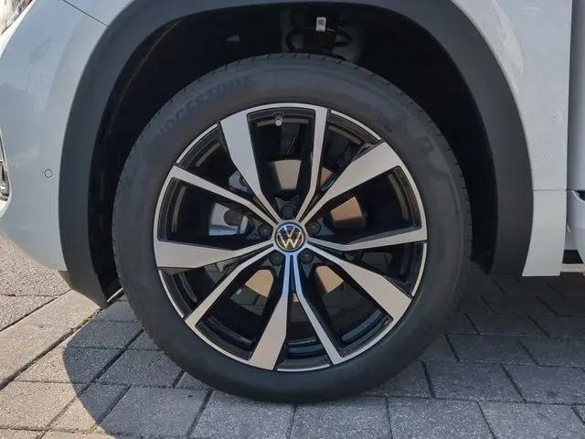 2026 Volkswagen Atlas Cross Sport SEL Premium R-Line