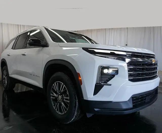 2026 Chevrolet Traverse FWD LT
