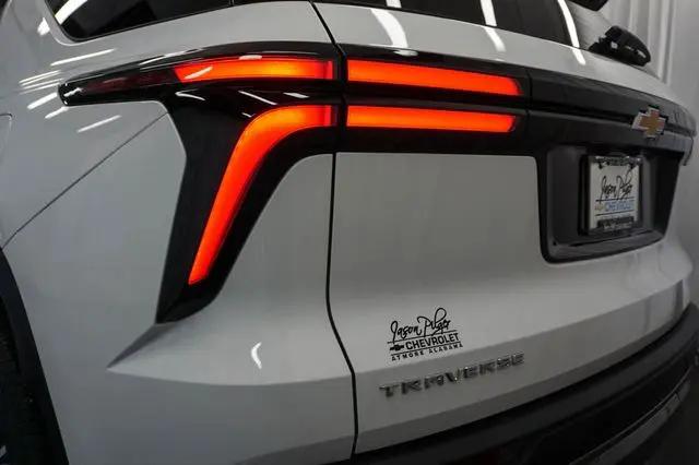 2026 Chevrolet Traverse FWD LT
