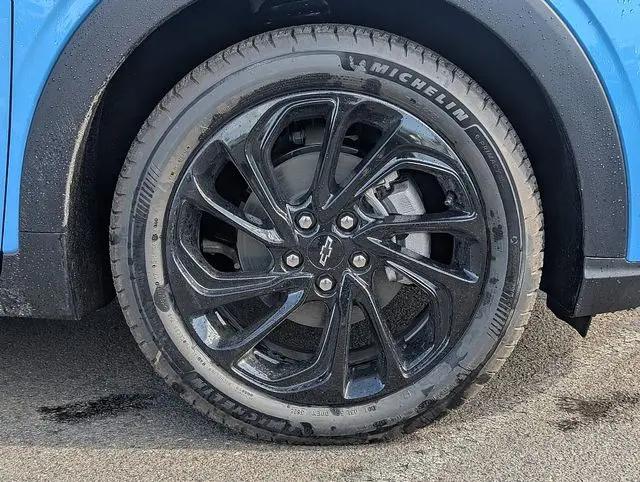 2027 Chevrolet Bolt RS FWD