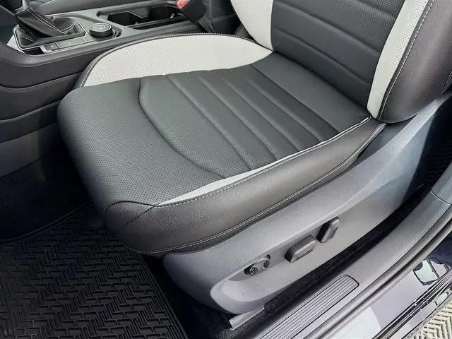 2026 Volkswagen Taos SEL