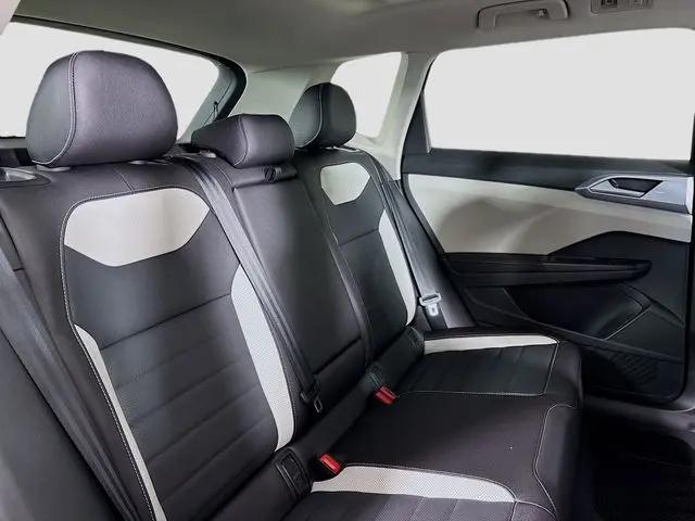 2026 Volkswagen Taos SEL