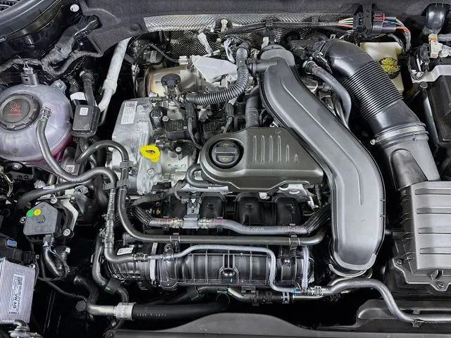 2026 Volkswagen Taos SEL