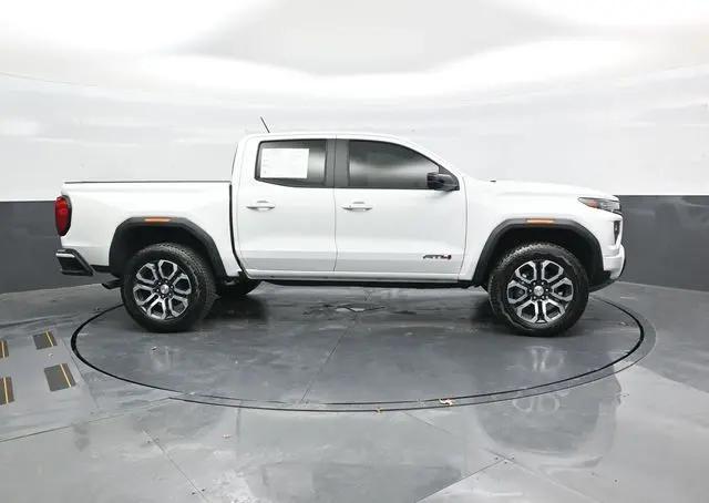 2024 GMC Canyon 4WD AT4