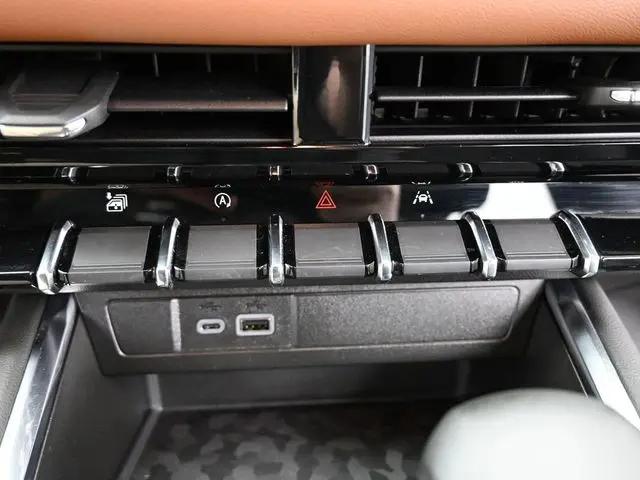 2024 GMC Canyon 4WD AT4