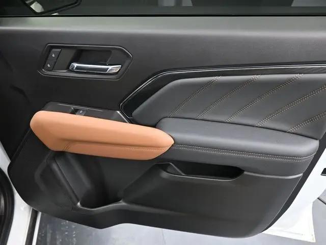 2024 GMC Canyon 4WD AT4