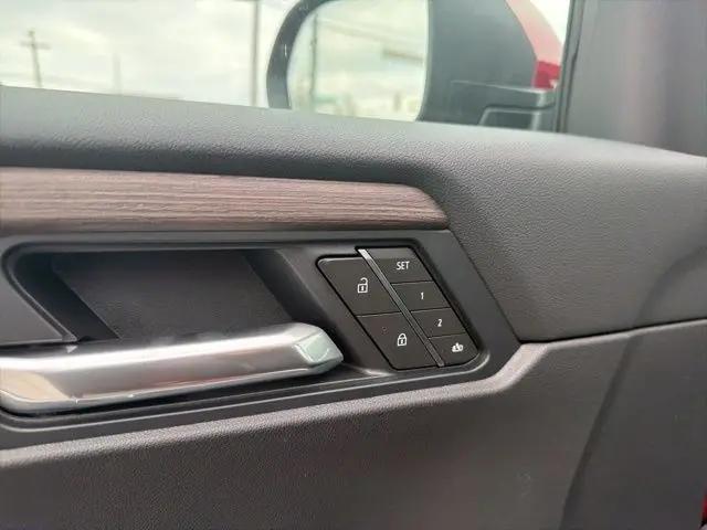 2026 GMC Acadia Denali AWD