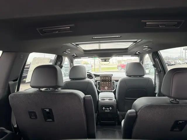 2026 GMC Acadia Denali AWD