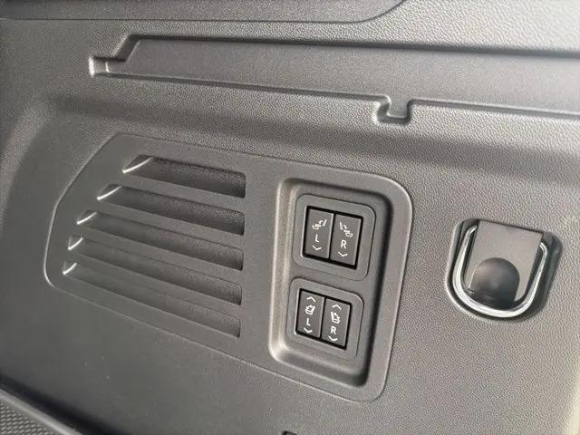 2026 GMC Acadia Denali AWD