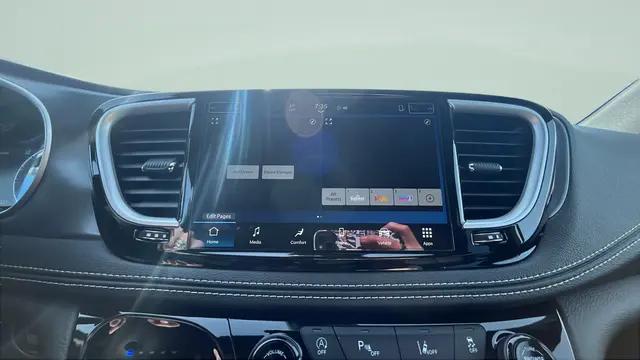 2026 Chrysler Pacifica Select AWD
