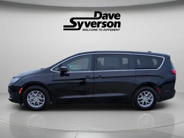 2026 Chrysler Voyager LX