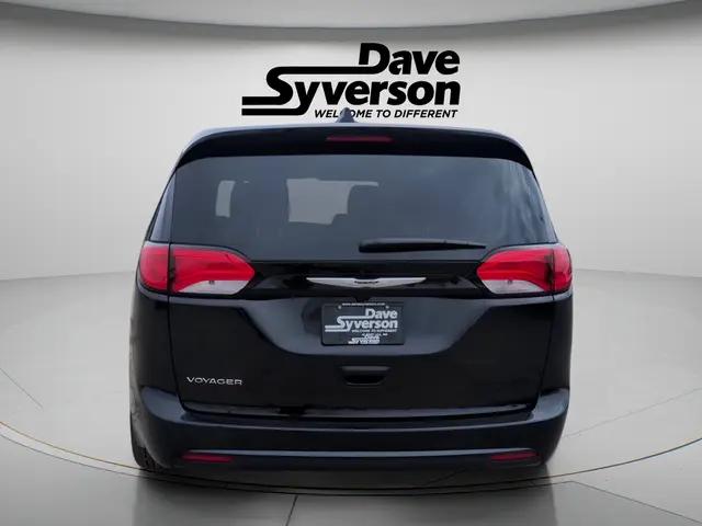 2026 Chrysler Voyager LX