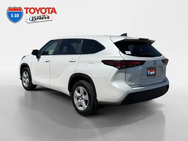 2024 Toyota Highlander LE