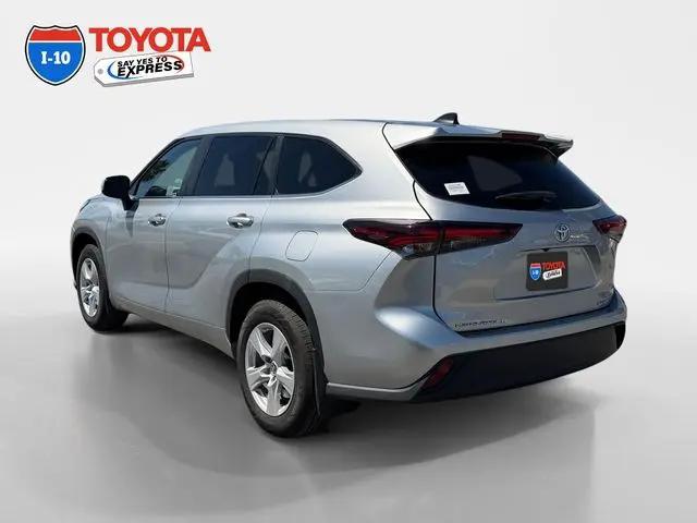 2024 Toyota Highlander LE