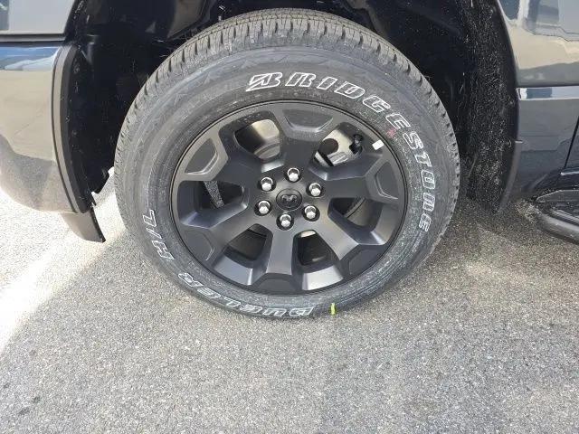 2026 Ram 1500 Express Crew Cab 4x4 5'7" Box