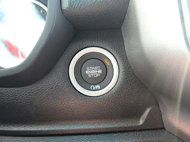 2026 Ram 1500 Express Crew Cab 4x4 5'7" Box