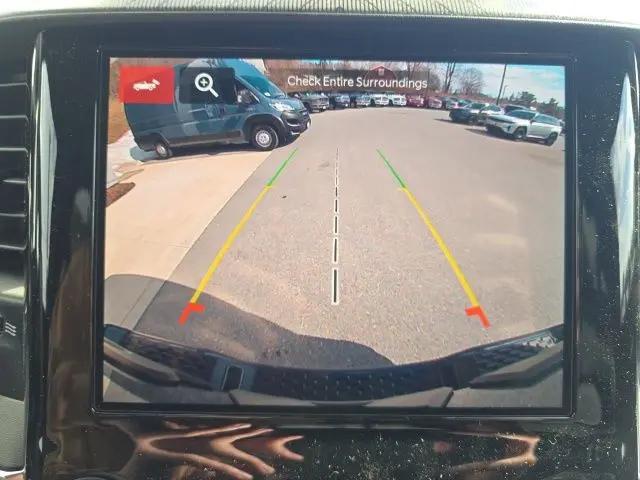 2026 Ram 1500 Express Crew Cab 4x4 5'7" Box