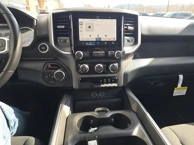 2026 Ram 1500 Express Crew Cab 4x4 5'7" Box