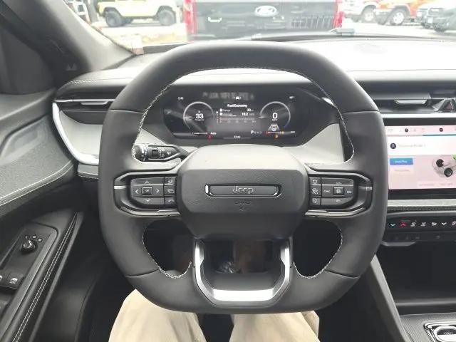 2026 Jeep Cherokee Laredo 4x4